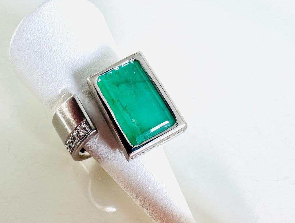 Ring 585/- Weißgold mit Smaragd und Brillianten 0,50 ct Handar – Bild 9