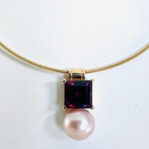 Anhänger 750/- Gold mit Zuchtperle und Turmalin