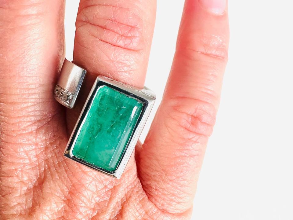 Ring 585/- Weißgold mit Smaragd und Brillianten 0,50 ct Handar – Bild 3