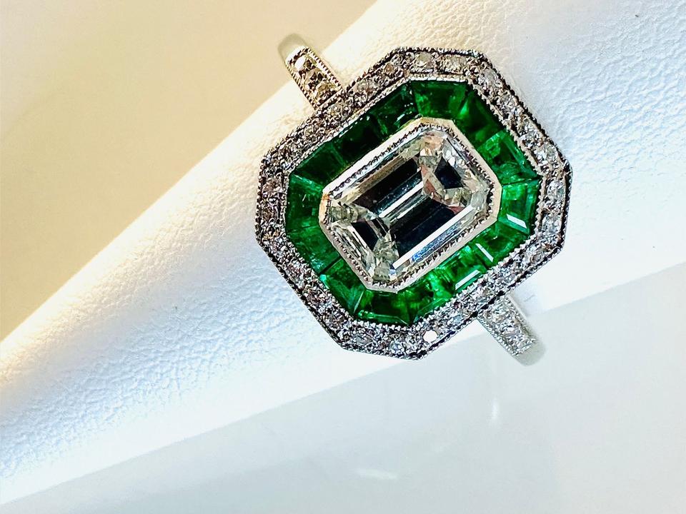 Platinring mit Smaragd und Diamant ca: 1,0 ct getönt,weiß vsi – Bild 9