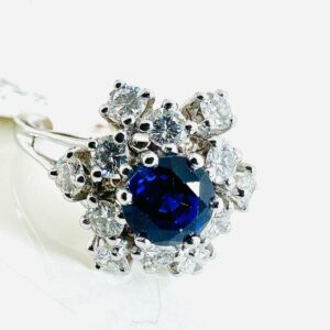 Ring 750/- Weißgold mit 1,08 ct Brillianten und Saphir