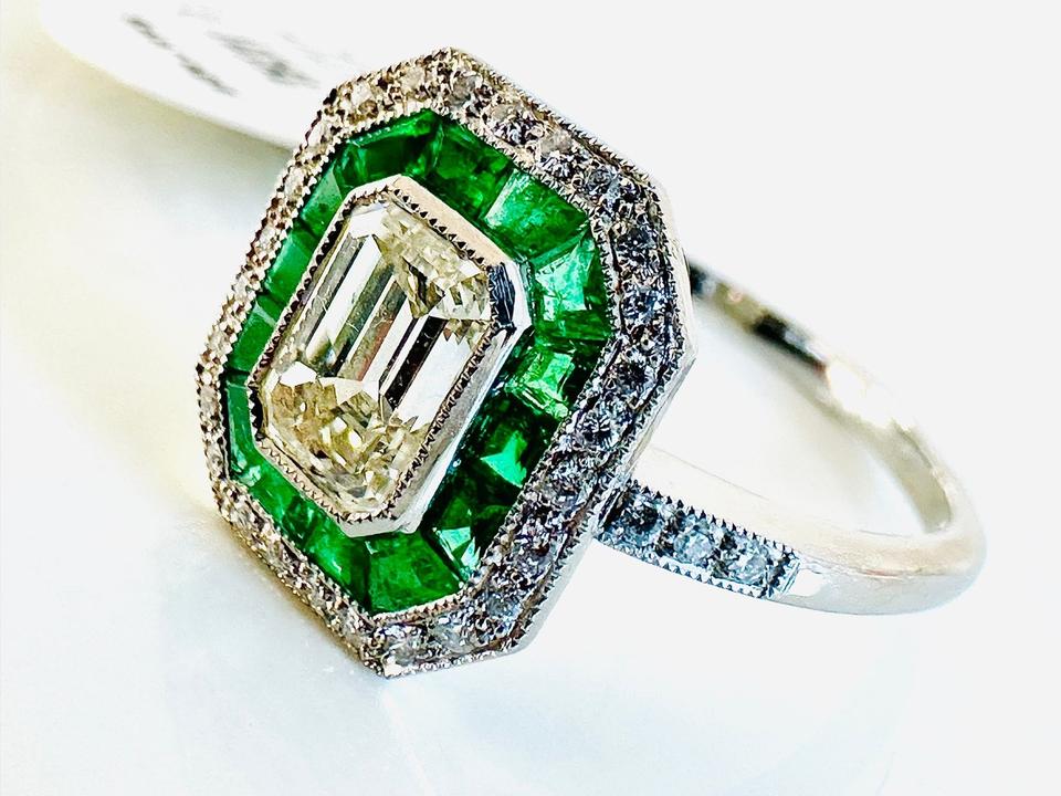 Platinring mit Smaragd und Diamant ca: 1,0 ct getönt,weiß vsi – Bild 6