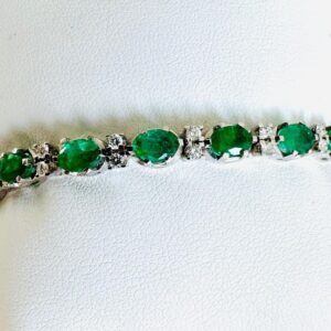 Armband 750/- Weißgold mit Brillianten und Smaragden