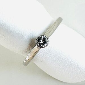 Ring 585/- Weißgold mit Brillant 0,15 ct Tw Lupenrein