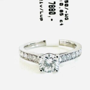 Ring 750/- Weißgold mit Brillianten 0,85 ct mit Expertise